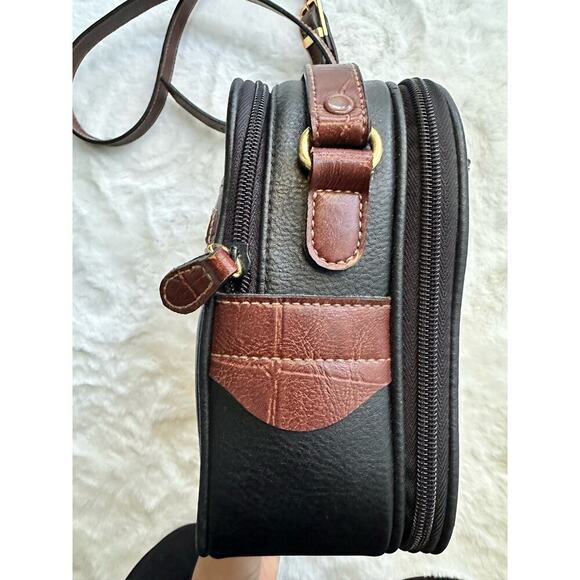 Vintage Cabin Creek Leather Crossbody Bag, 1980's Handbag, Vintage Crossbody Bag - Picture 4 of 15